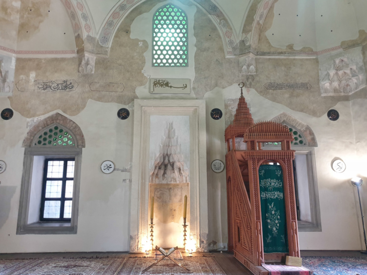 Jakováli Haszan dzsámi, Pécs