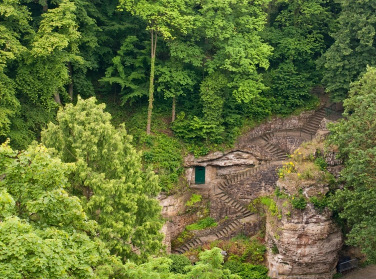 Pétrusse folyó völgye