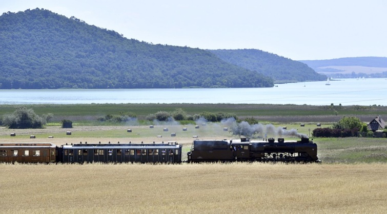 424-es-gozmozdony_balaton_2021 - Startlap Utazás
