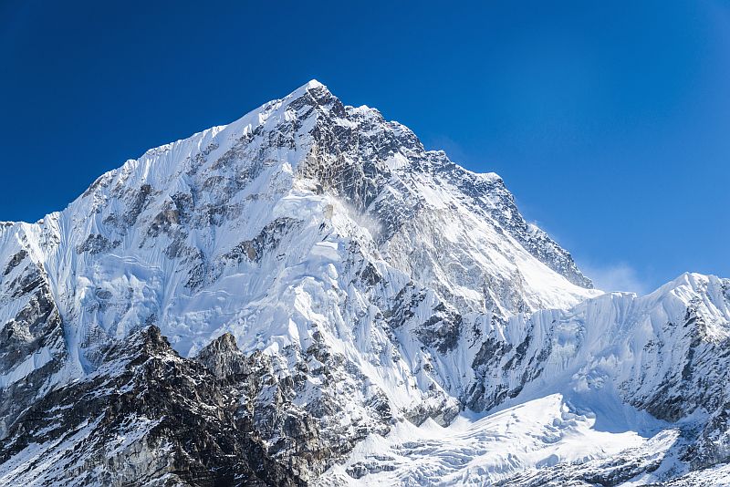 A Mount Everest csúcsa a Himalája hegységben