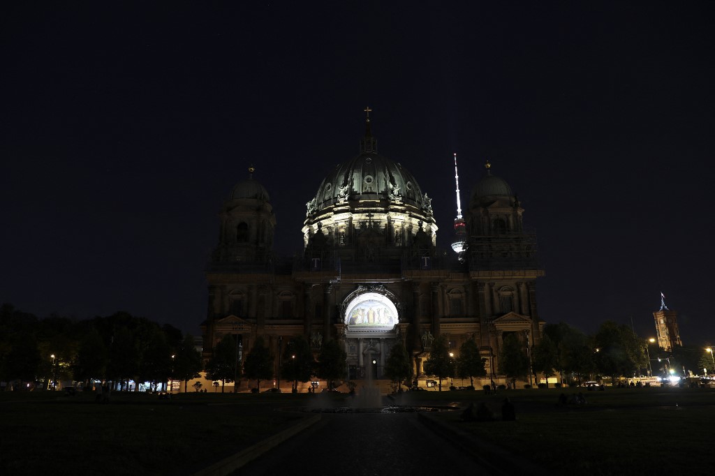 A berlini dóm is elsötétült