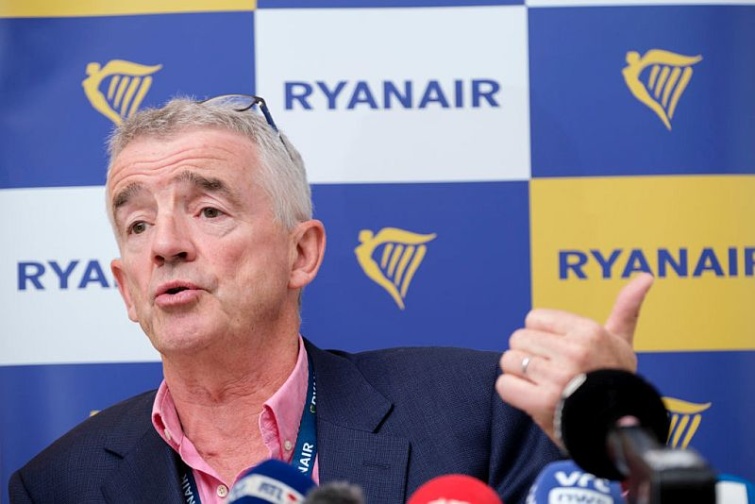 Michael O'Leary, a Ryanair légitársaság vezérigazgatója sajtótájékoztató tart