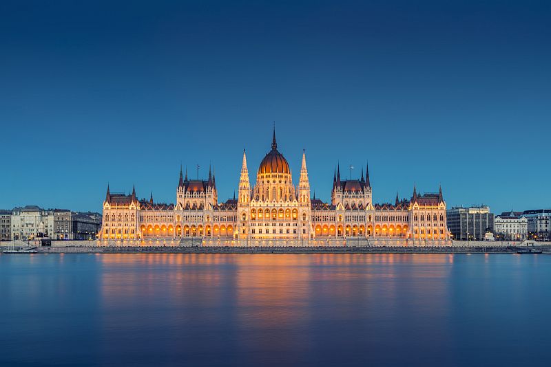 A Parlament épülete a Duna partján.