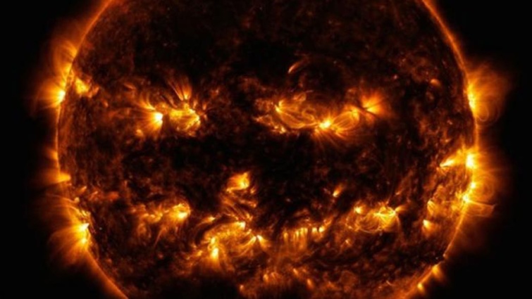 Napkitörések a bolgyó felszínén a NASA felvételén