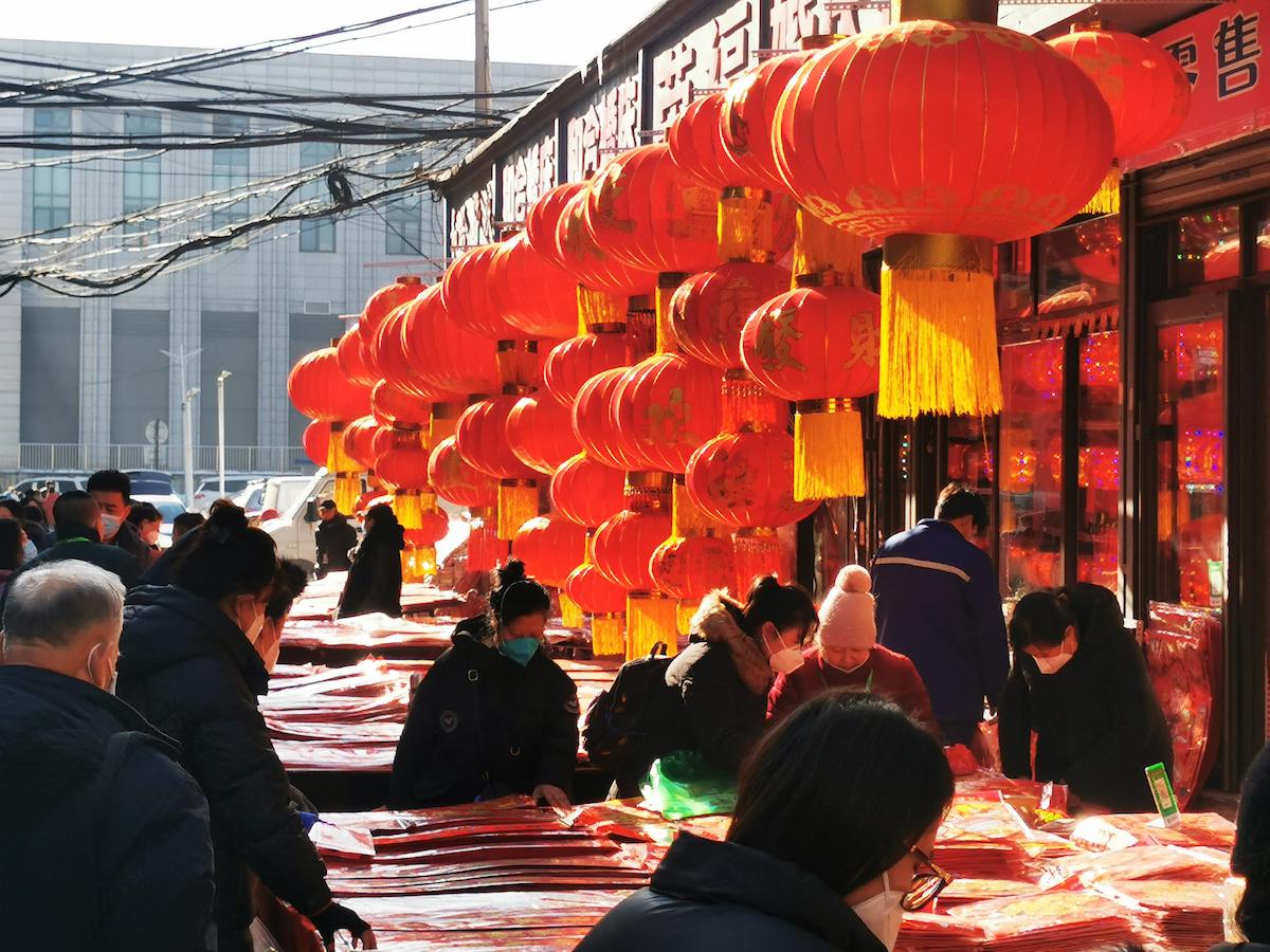 Kínai holdújév előtti vásár Benxi-ben