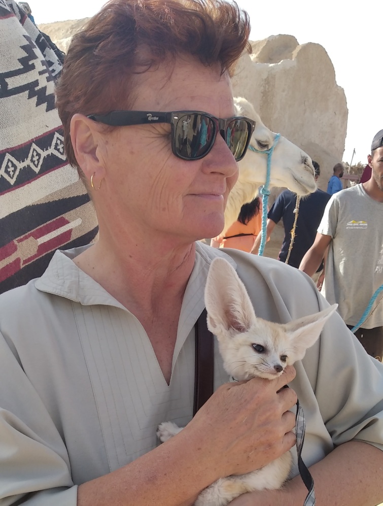 Mucska Petra a Kartago Tours tunéziai idegenvezetője