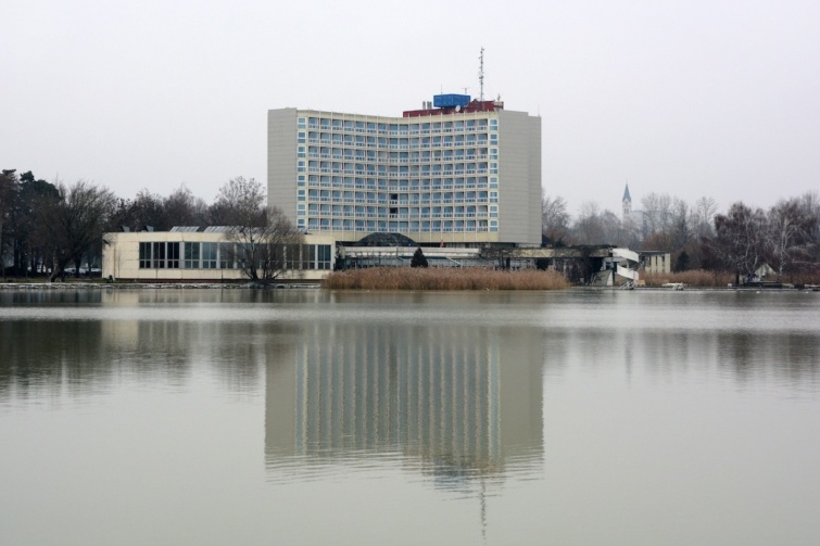 A Hotel Helikon épülete a felújítás előtt