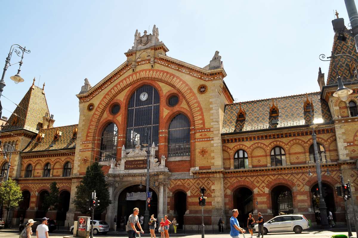 A Nagycsarnok (Központi Vásárcsarnok, Vásárcsarnok, Fővám téri központi vásárcsarnok