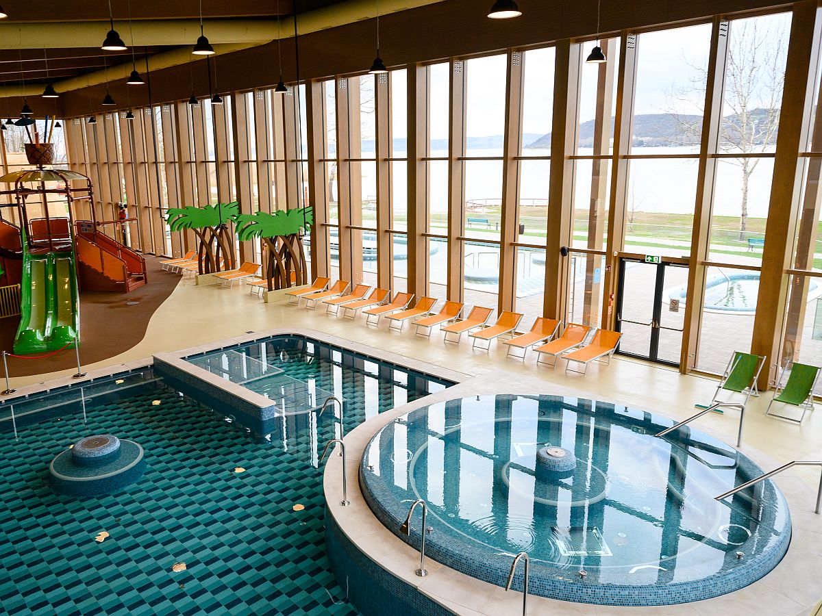 Az ötcsillagos Mövenpick BalaLand Resort és FamilyPark wellness részlege Szántódon az átadás napján, 2023. március 31-én.