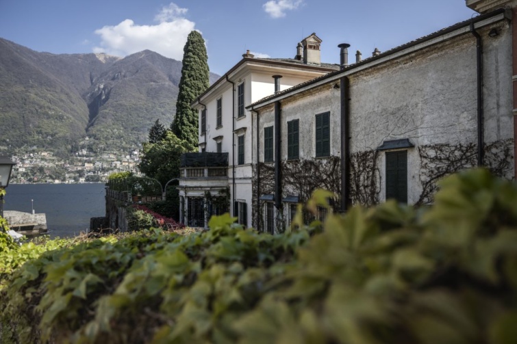 George Clooney színész otthona a Comói-tónál 