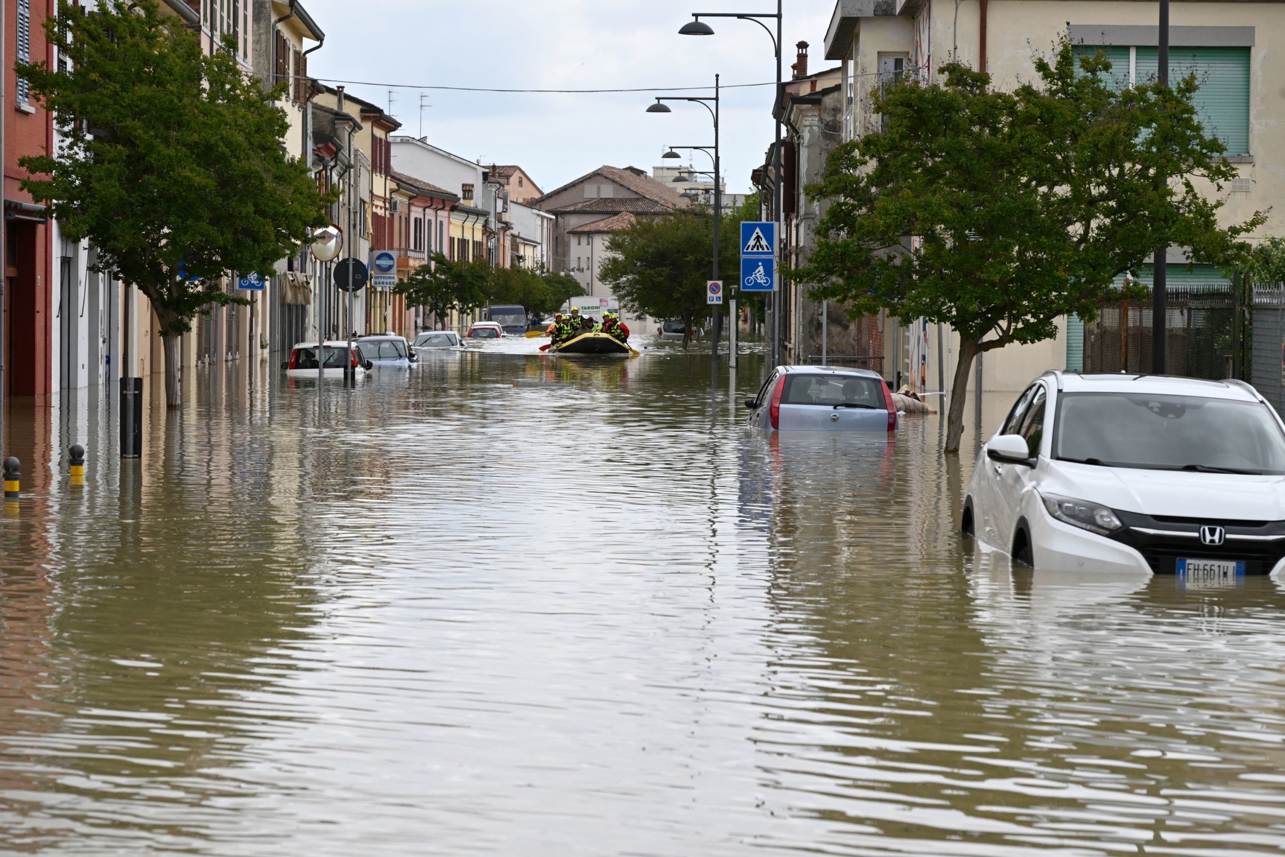 Víz alatt az utcák Olaszországban