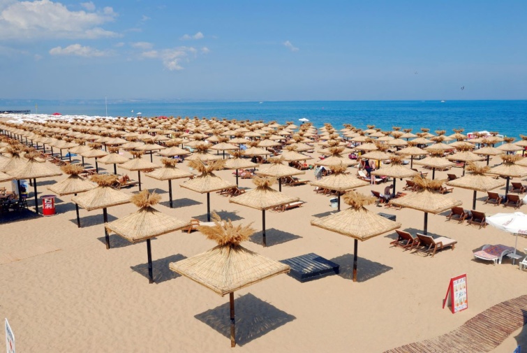 Aranyhomokpart Bulgáriában - Startlap Utazás A Várnától 17 kilométerre lévő aranyhomok strand.