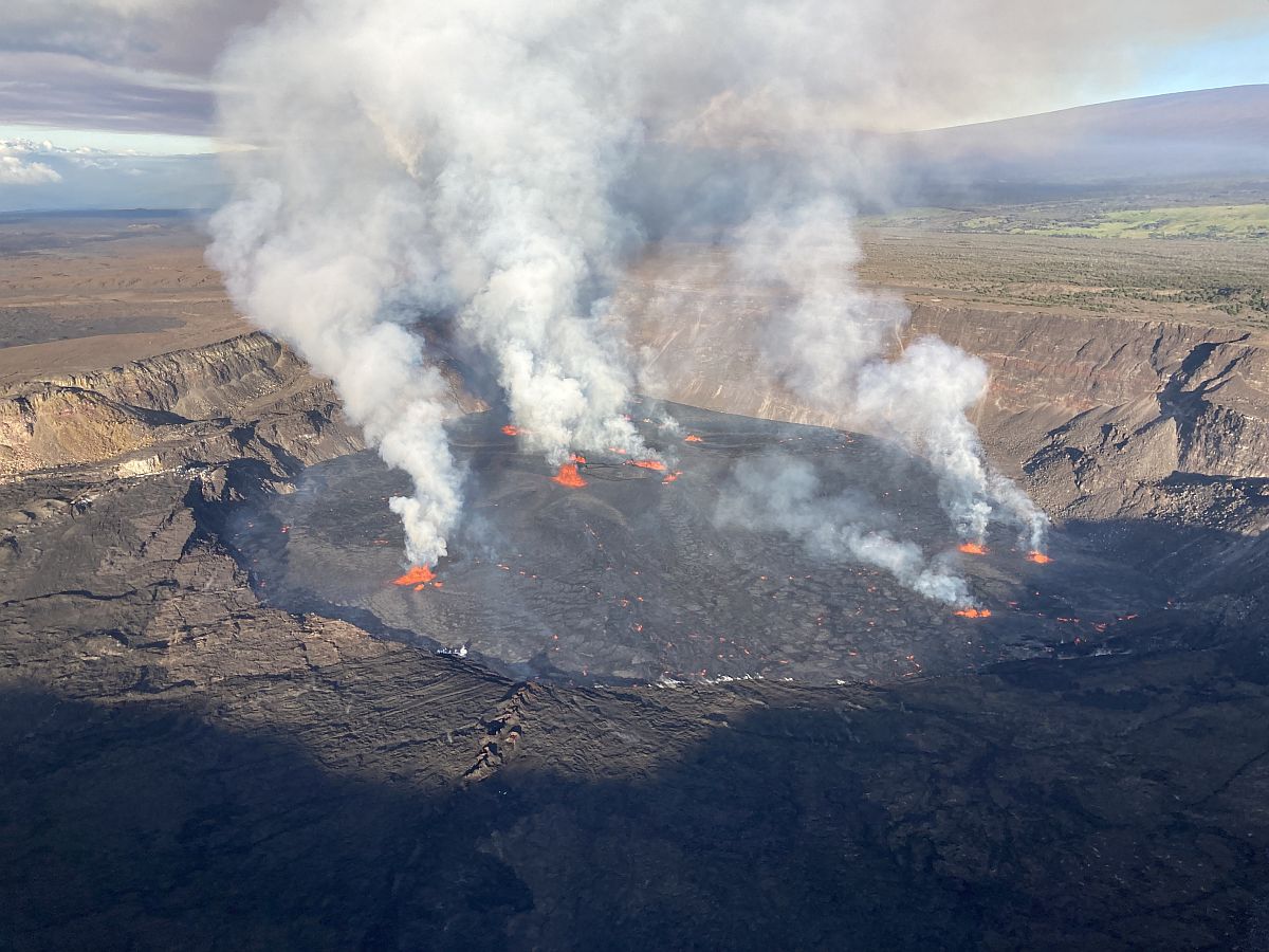 A Hawaii Kilauea vulkán 2023.06.07-én.
