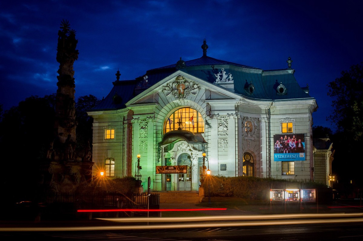 A 120 éves Katona József Színház épülete Kecskeméten 2016. október 14-én.