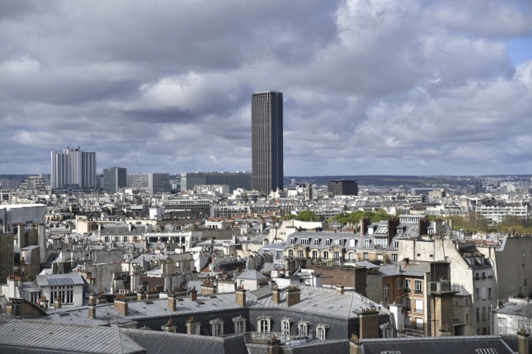 A 209 méter magas toronyház, a Tour Montparnasse Párizsban