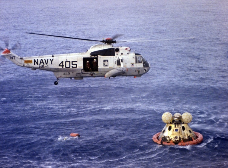 Az Apollo-13 legénysége a felkészültségének köszönhetően tért vissza a Földre. A legénység tagjai a Csendes-óceánba zuhantak. 