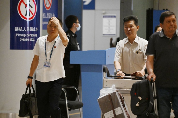 A Korean Air érkező utasai a repülőtéren