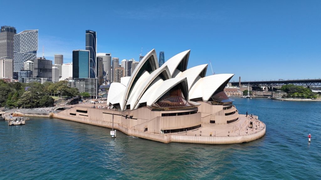 Ötven éve adták át a Sydney-i Operaházat