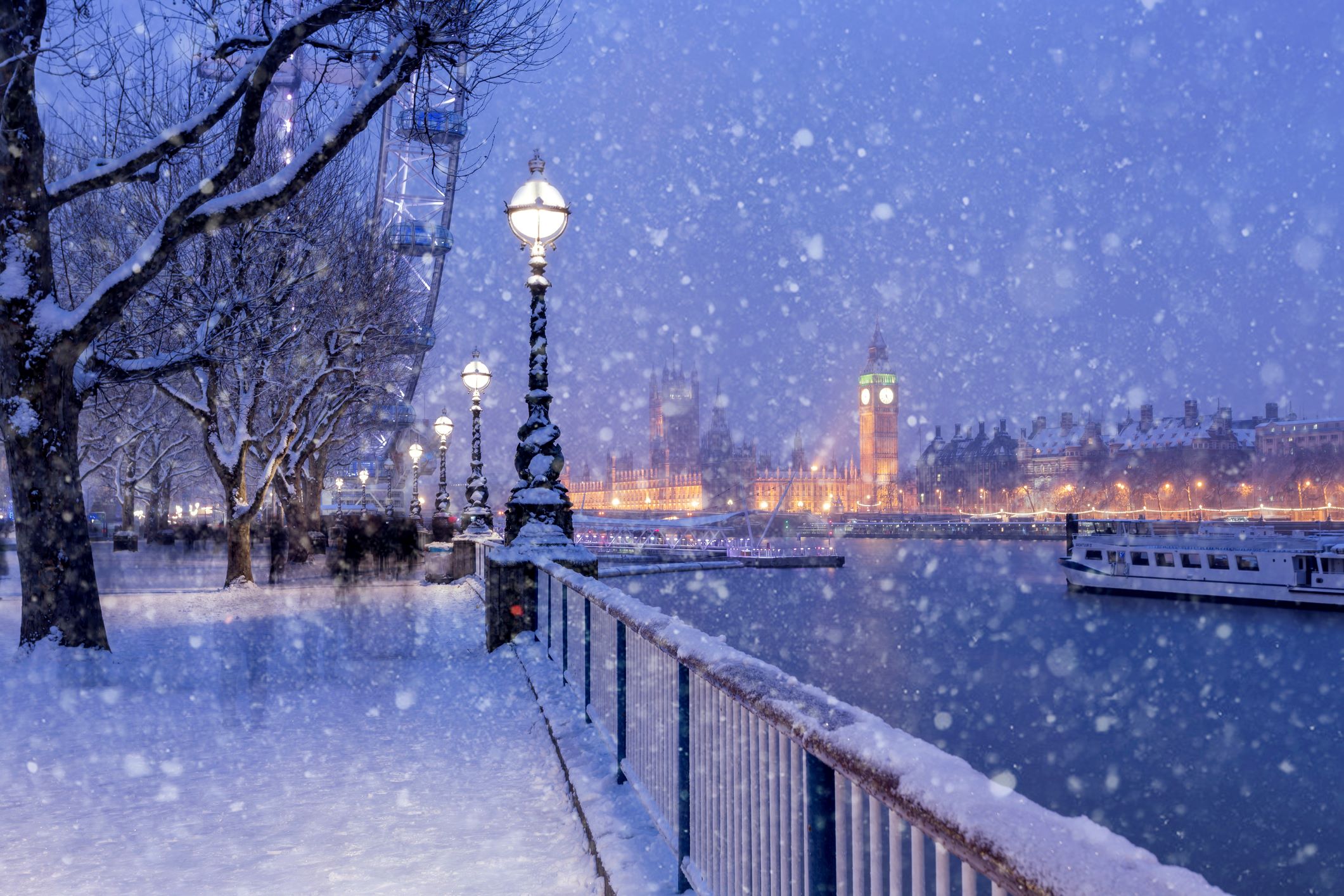 Hóesés Londonban, a Temze partján