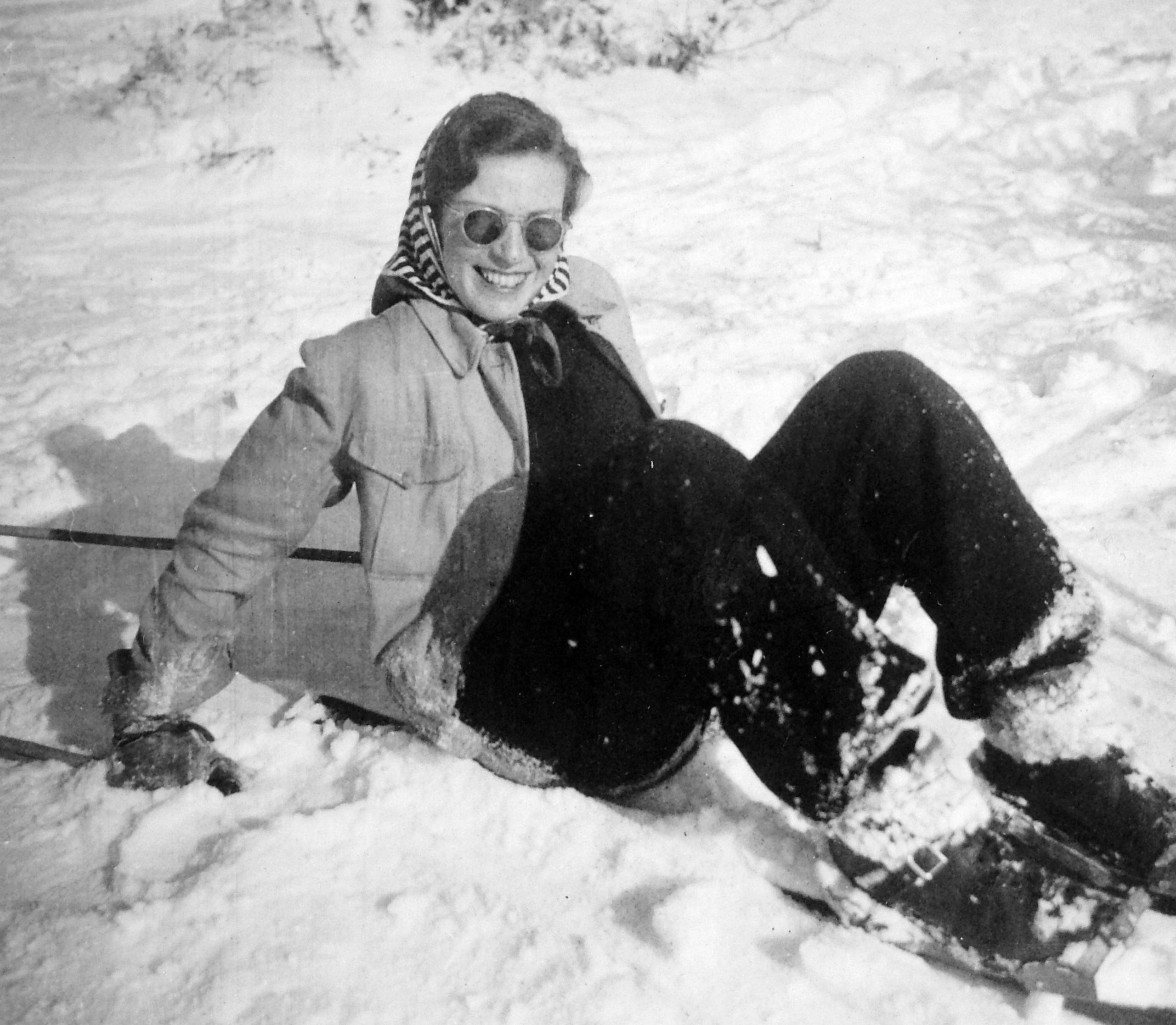 Síelés közben elesett nő, 1943