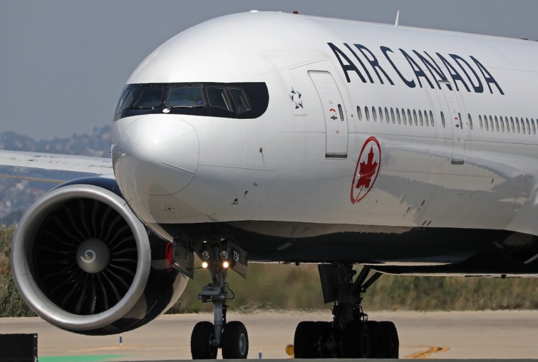 Boeing 777-333(ER), from Air Canada