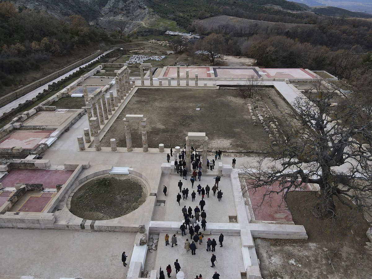 Nagy Sándor apja, II. Fülöp makedón király restaurált aigai palotája.