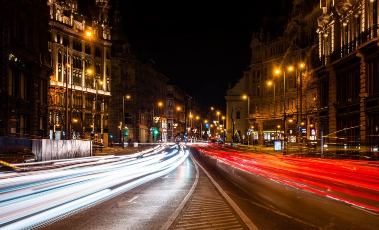Budapesti éjszakai városkép.