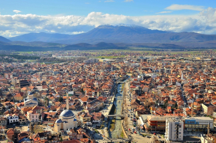 Prizren városának látképe