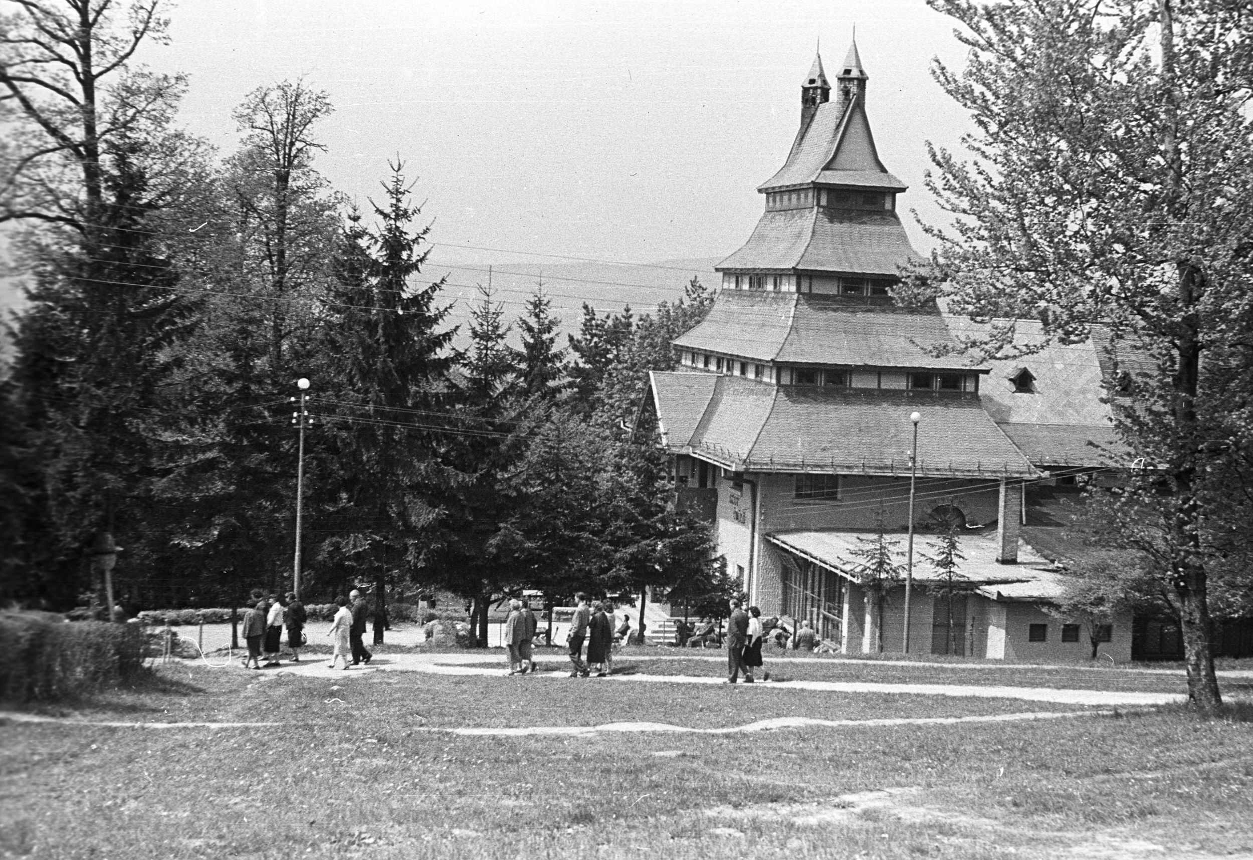 Mátraháza, SZOT üdülő (ma: Pagoda Pihenő Panzió). 1962-ben.