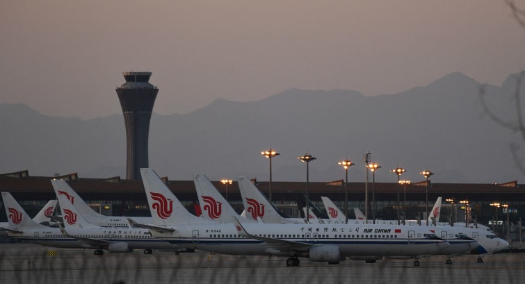 Az Air Chine repülőgépei a pekingi repülőtéren.
