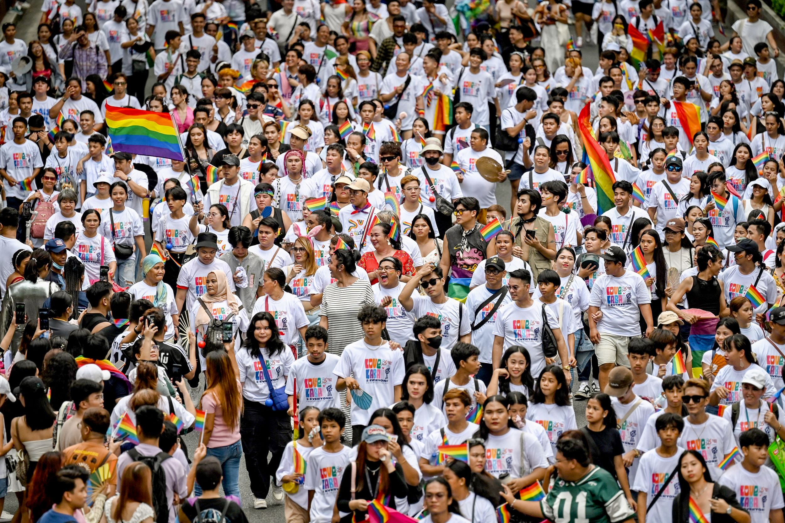 A Fülöp-szigeteken nagy tömegeket vonzott a megmozdulás.