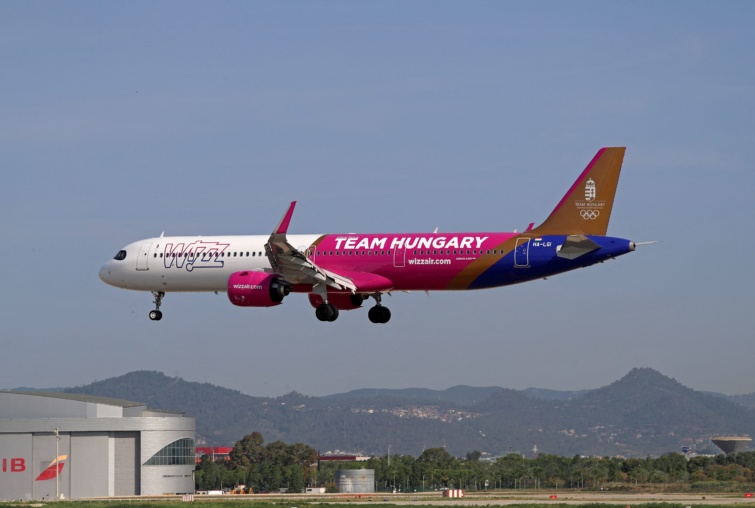 wizzair1 - Startlap Utazás A Wizz Air gépe Barcelona repterén