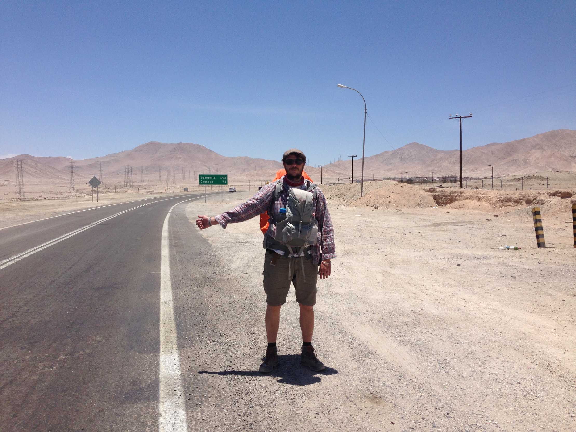 Edvárd út szélén stoppol