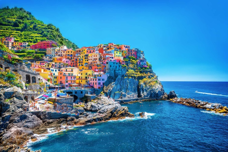 cinque terre - Startlap Utazás Mesés színes házak meredek sziklaparton Olaszországban