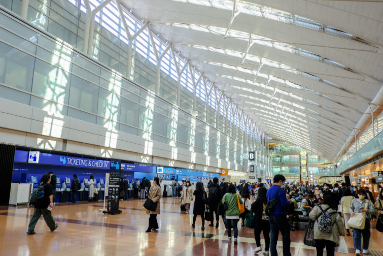 tokió Haneda reptér