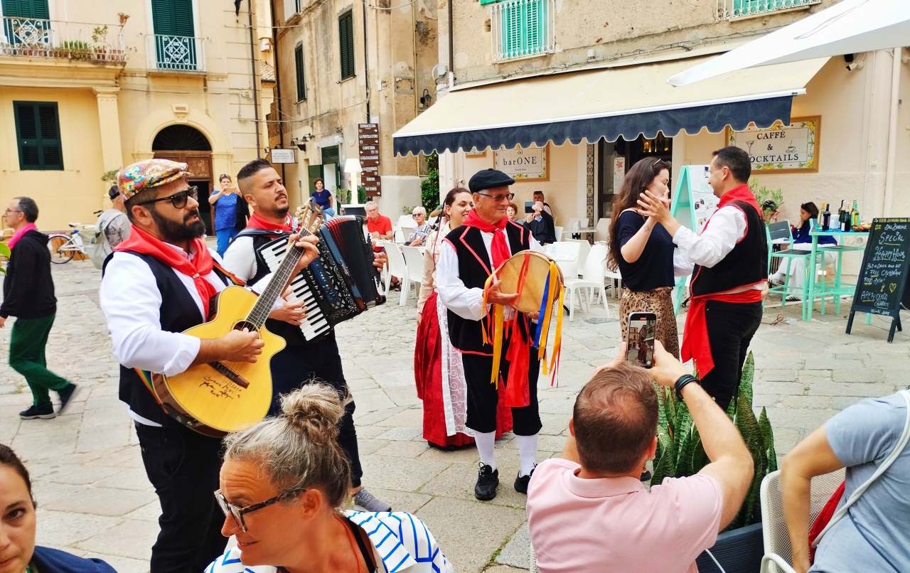Helyi muzsikusok Tropeában