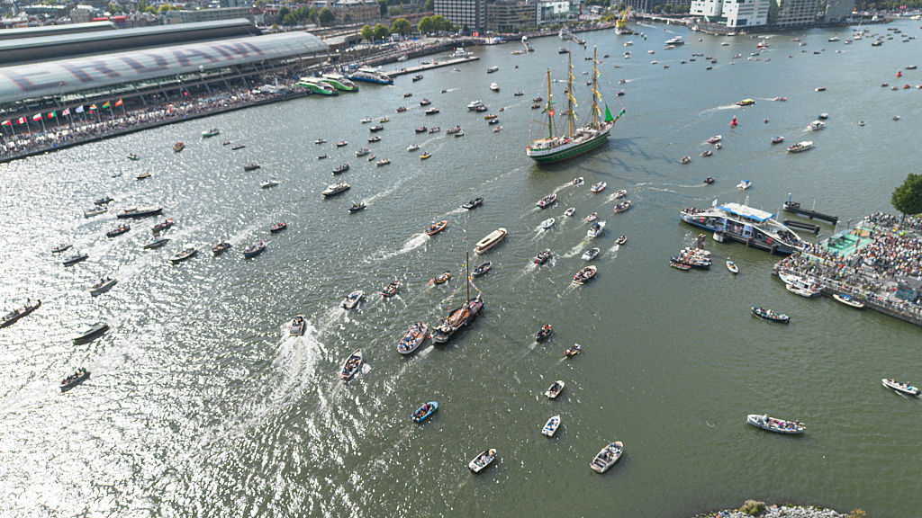 Hajók Amszterdamban