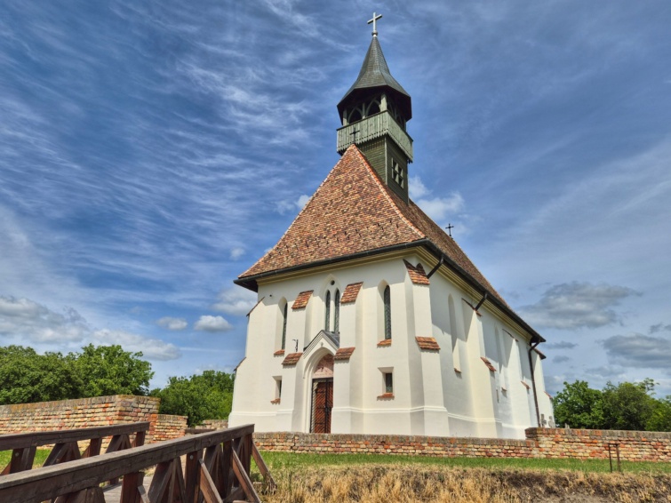 Óföldeáki erődtemplom