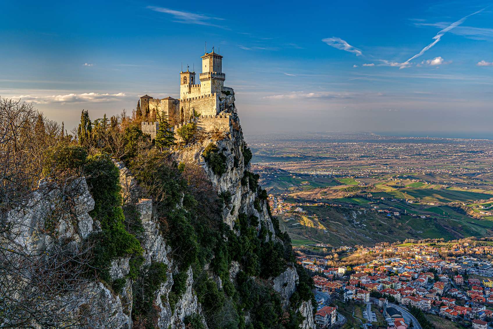 San Marino hegyoldal várral