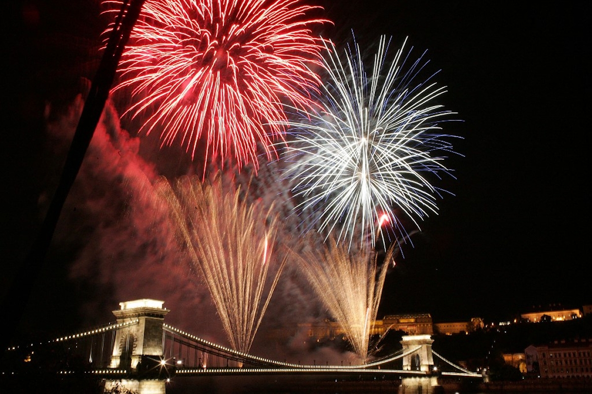 Tűzijáték Budapesten