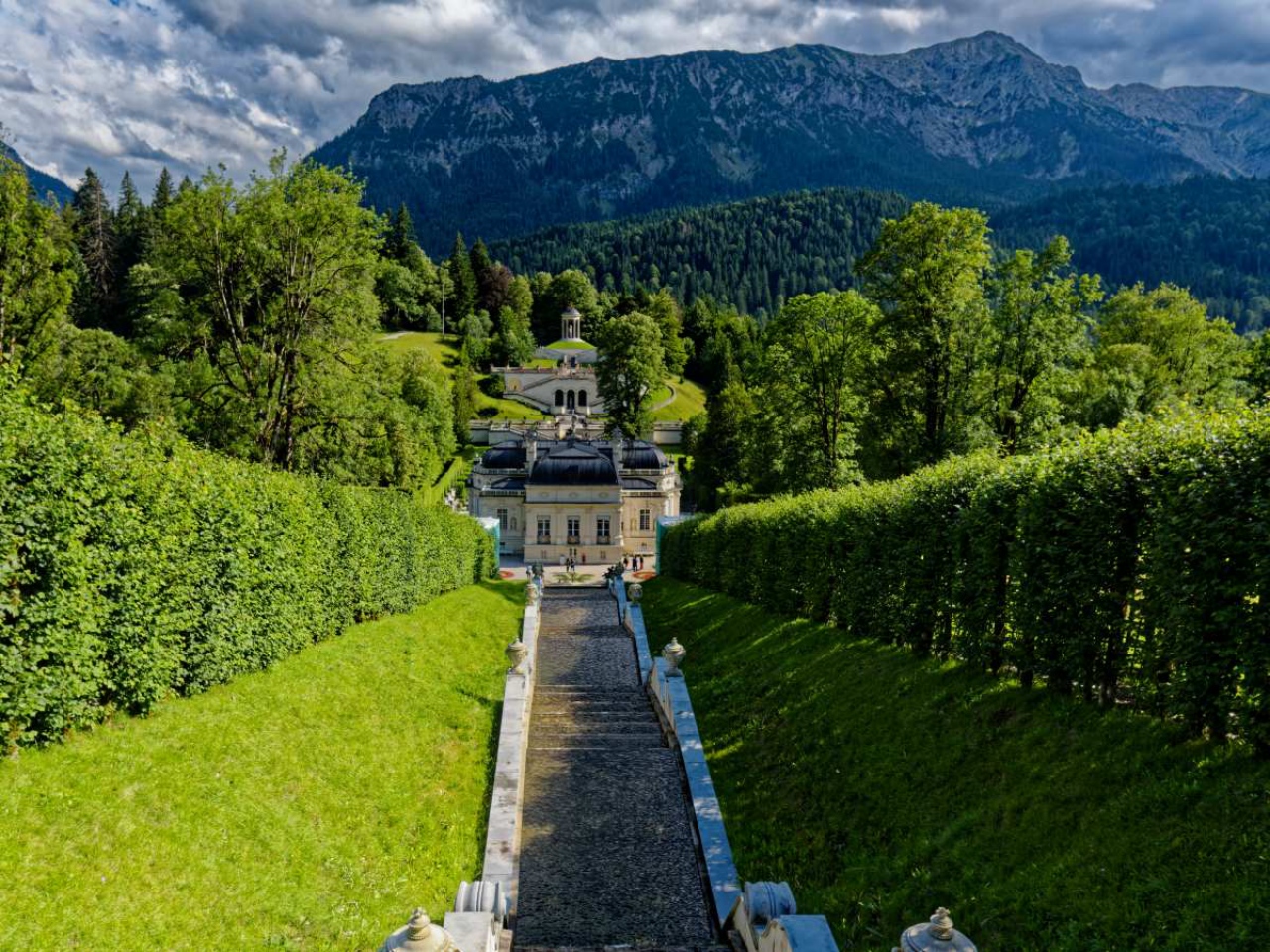 A Linderhof kastély.