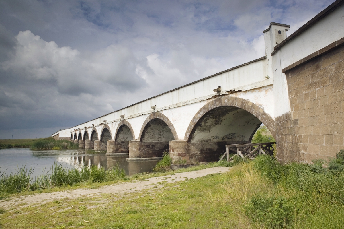 Kilenclyukú híd a Hortobányon