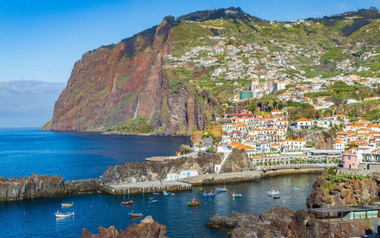 Madeira télen a tengerrel és a hegyekkel