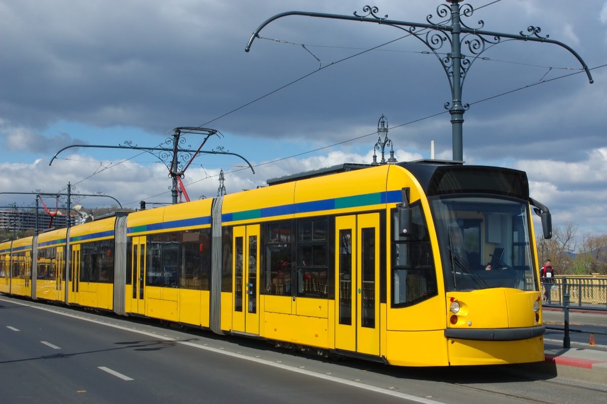 Egy villamos a Margit hídon