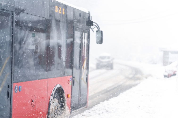 havazas_autobusz_ - Startlap Utazás Autóbusz a havazásban