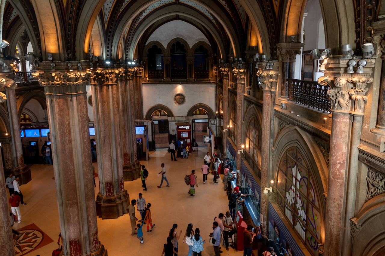 A Chhatrapati Shivaj Maharaj Terminus belülről