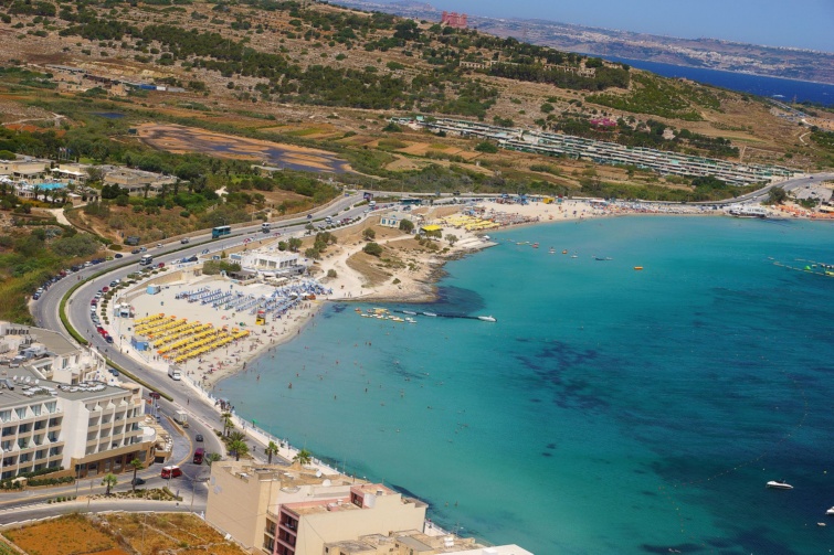 Għadira-öböl, Málta