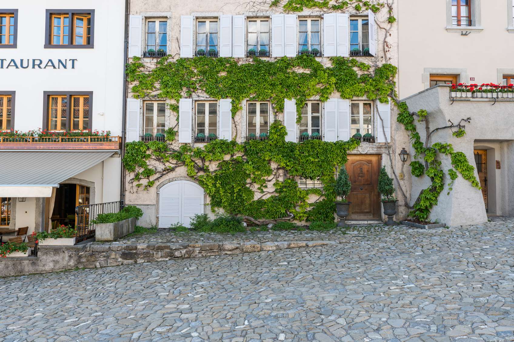 borostyános épület