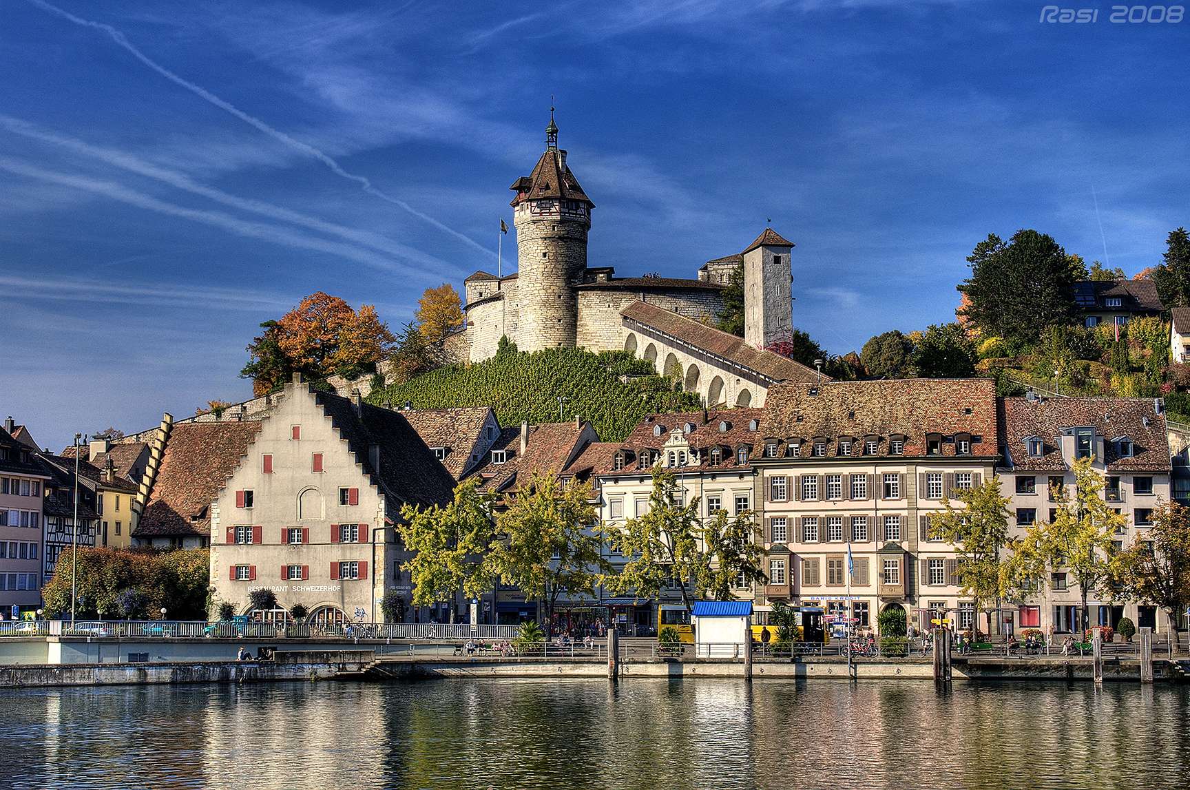 svájci óváros várral