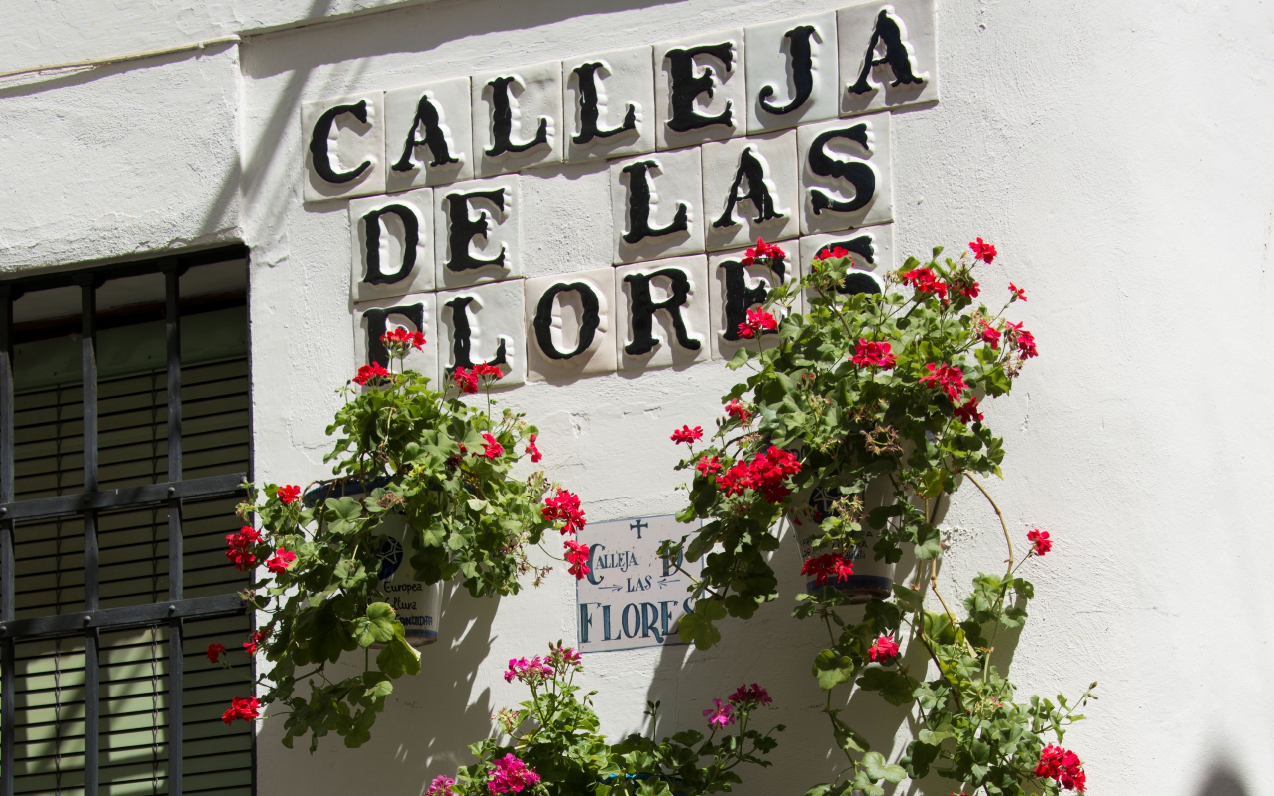 A Calleja de las Flores Spanyolország egyik legtöbbet fotózott helyszíne.